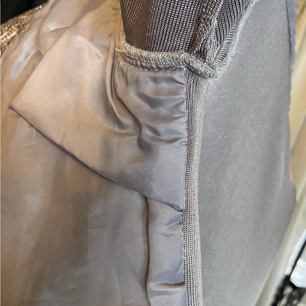 Peter Nygard Silver-Grey Textured Vegan Leather Jacket (M) - Picture 6 of 11